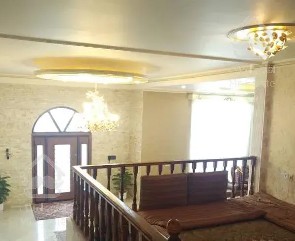 ۲۰۰۰متر باغ ،۴۲۰متر ویلا معماری کلاسیک