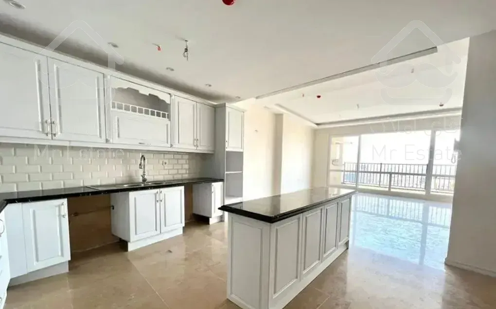 ۱۱۱متر۳خواب تکواحدی کلیدنخورده شاهین شمالی غرق نور