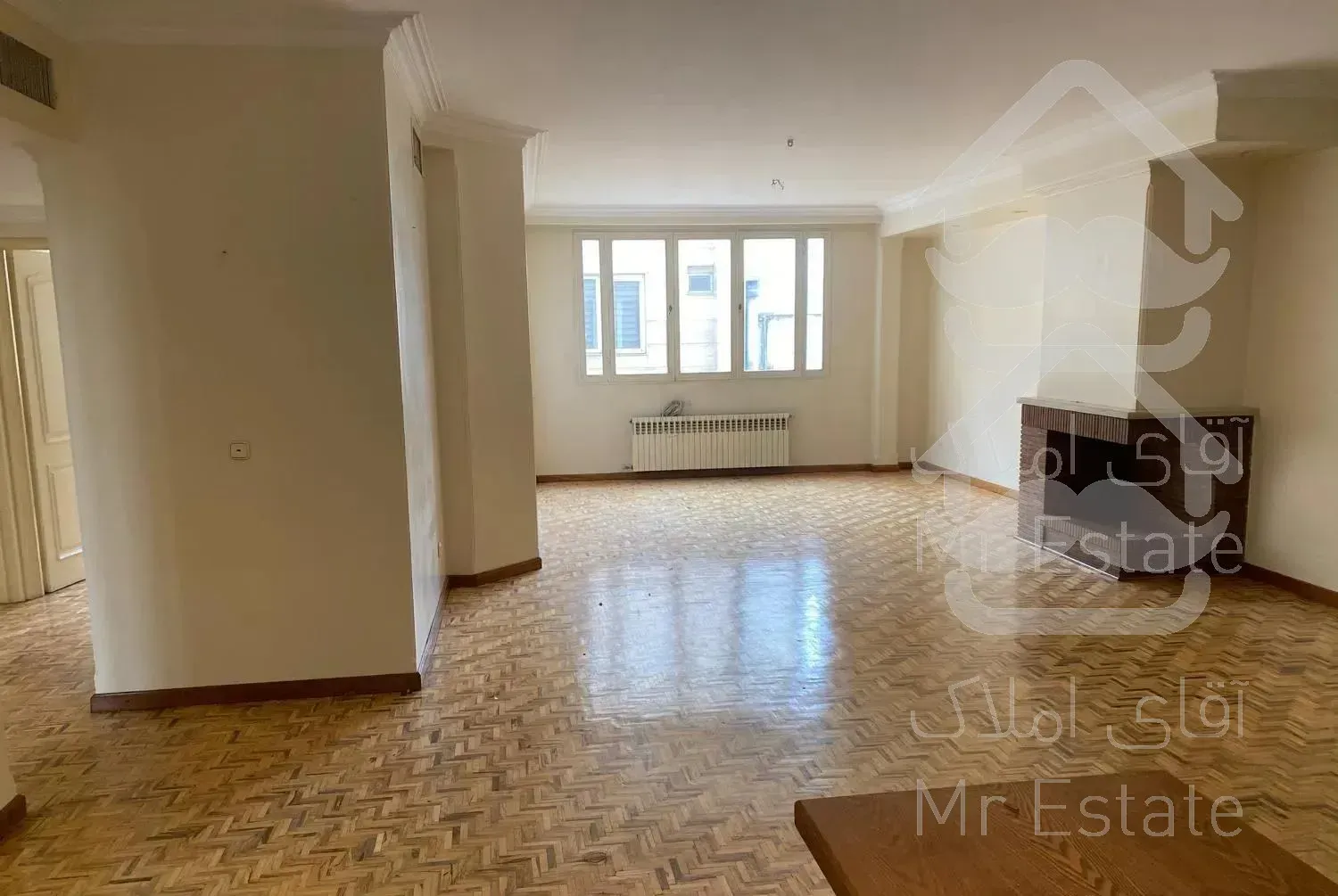 آپارتمان ۱۳۵ متر ۳ خواب ( اختیاریه )