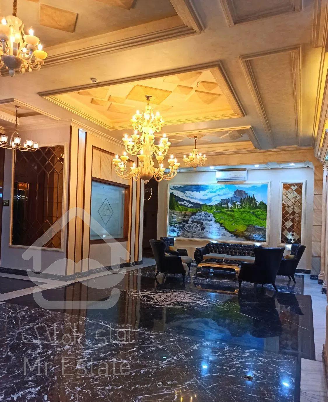 118 متری/نگین اباذر/شیک/کلید نخورده