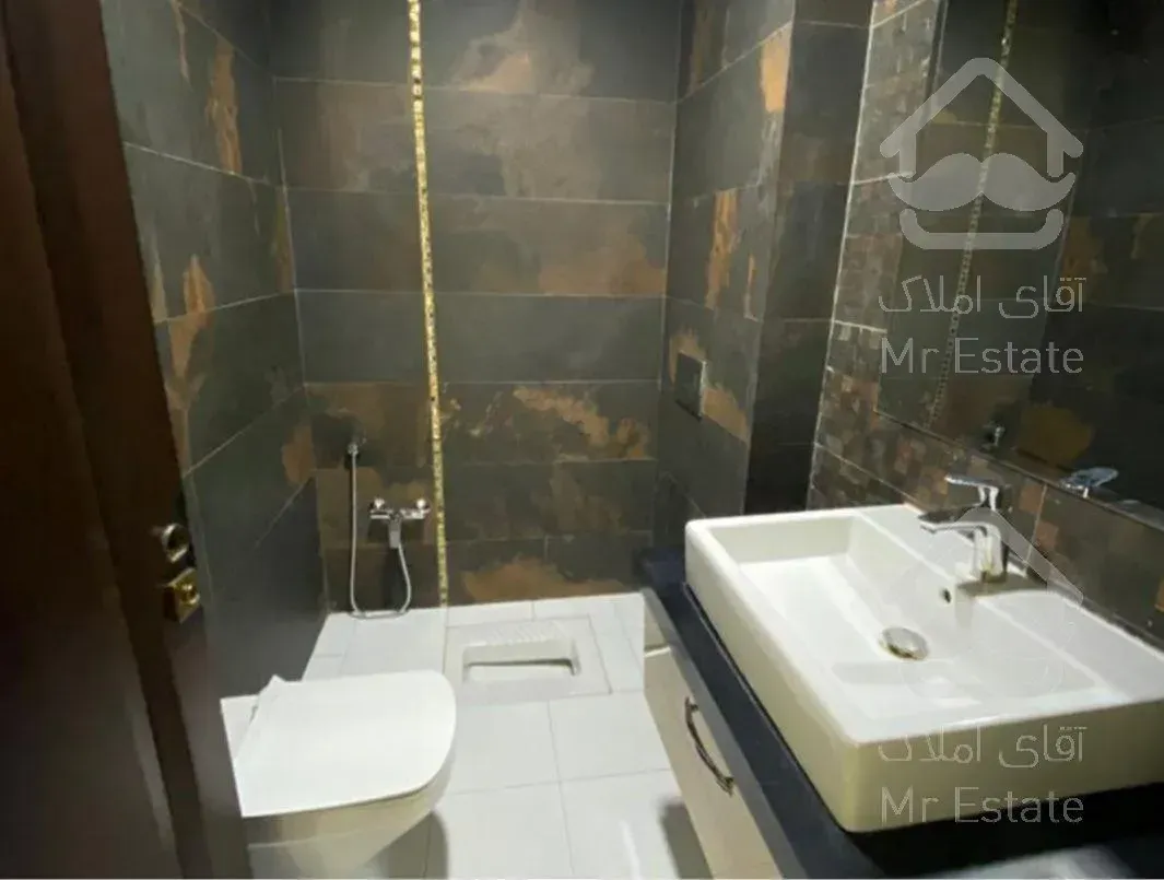 ۳۴۰ متر آجودانیه