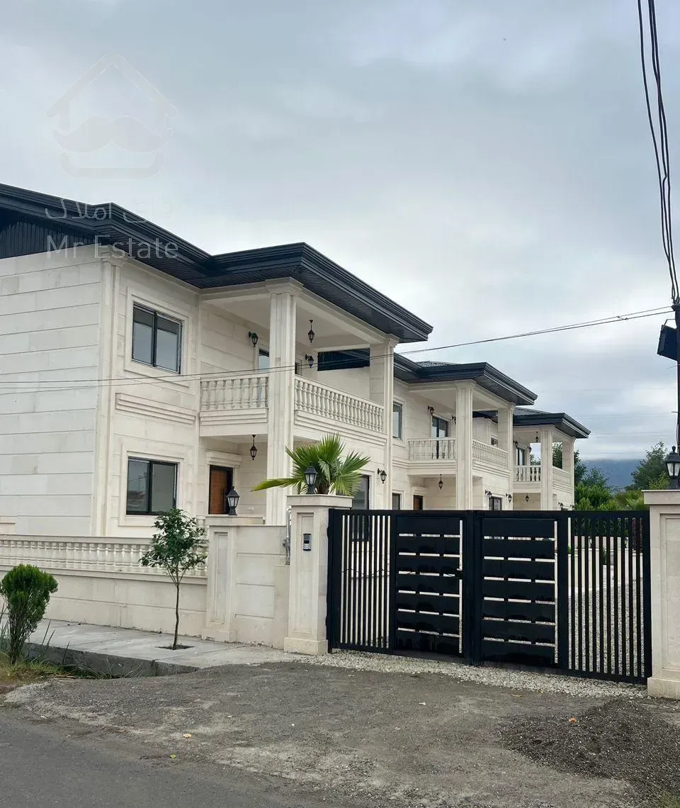 فروش سه دستگاه ویلا شهرکی