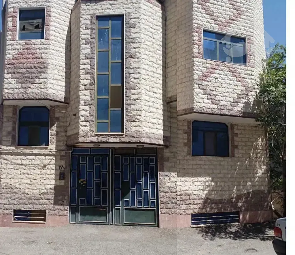 فروش ساختمان باچهارواحد ۱۹۶متر بنا خ معلم