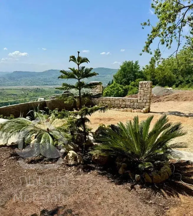 ویلا دوبلکس چسبیده به جنگل با انشعابات در تنگه لته