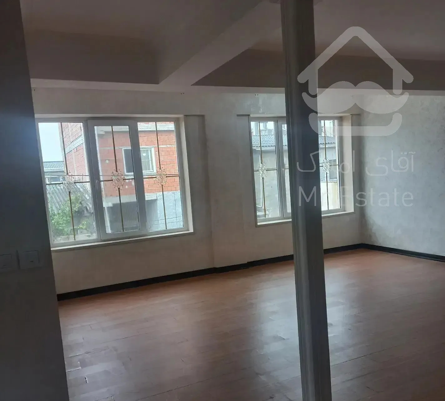 آپارتمان مرکز شهر ۳خواب ۱۴۱متری طبقه اول بازسازی