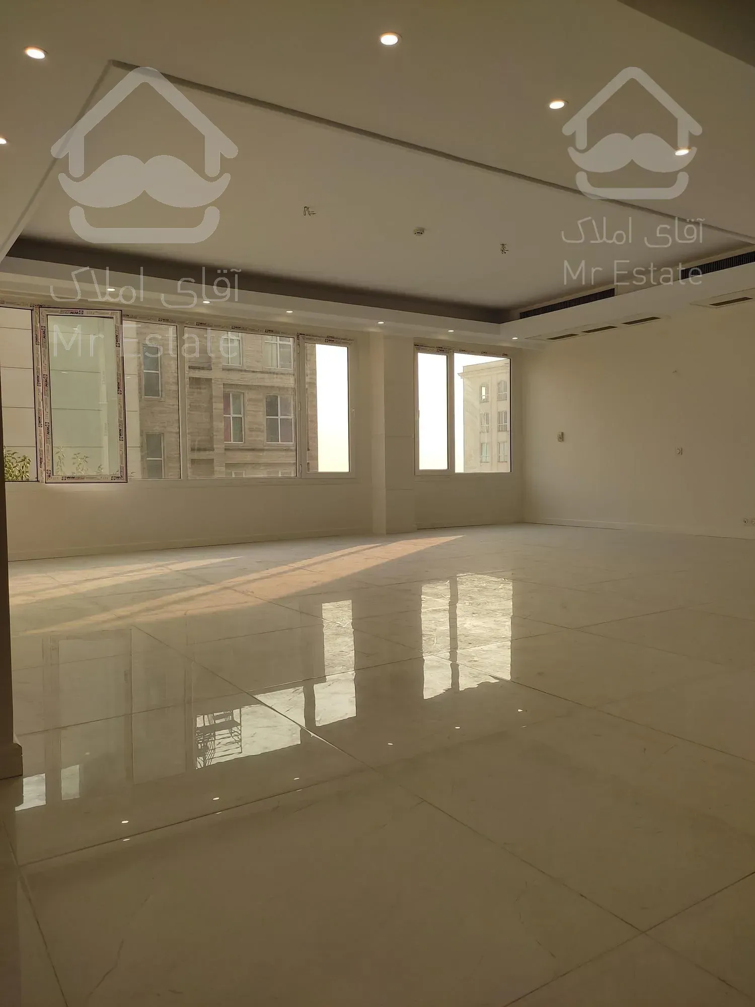 193متر سه خواب مستر فول بازسازی پلان مجزا. جمشیدیه