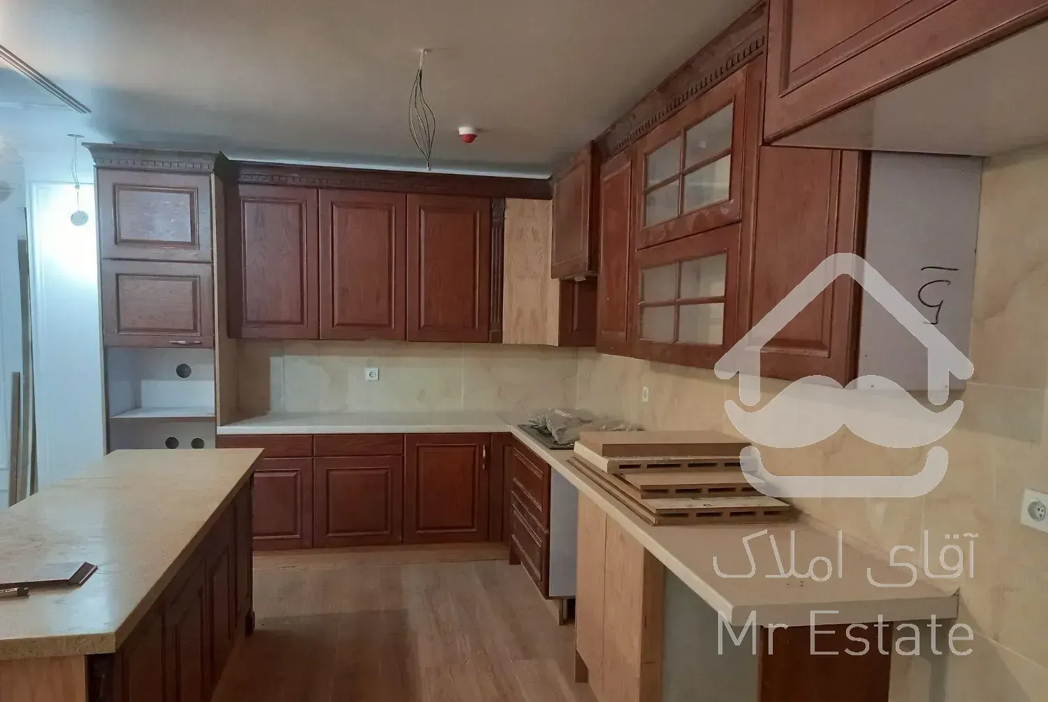 ۱۱۳متری برجهای شهرک خرازی اردستانی