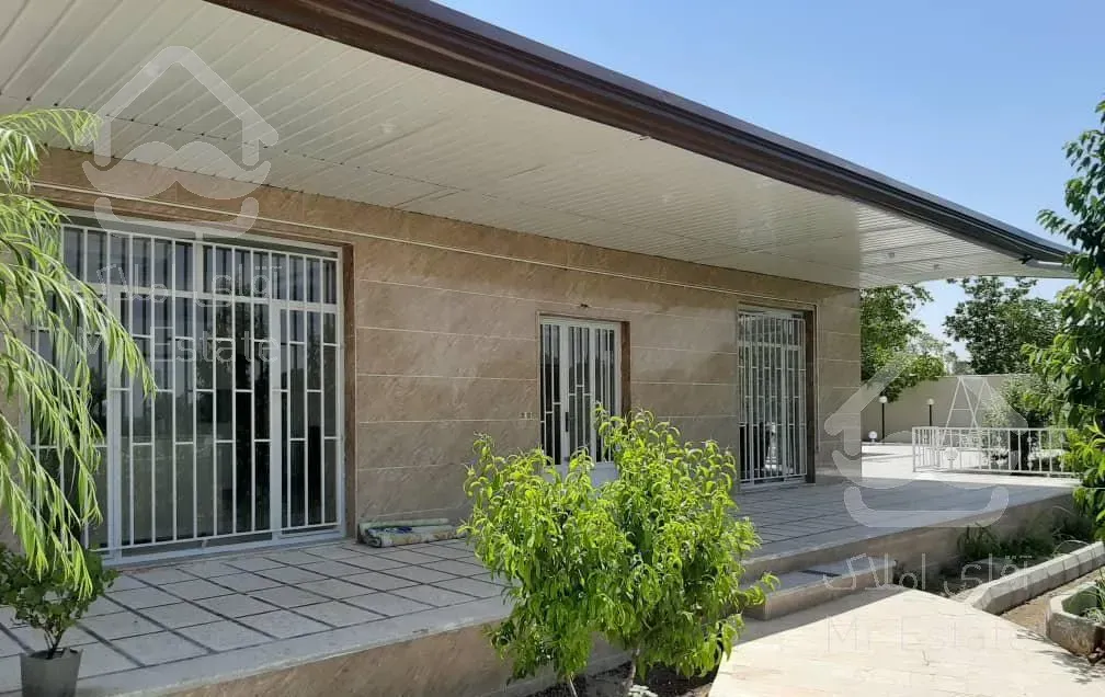 ویلا باغ ۳۰۰۰متری فول فقط متری ۲۲۰۰