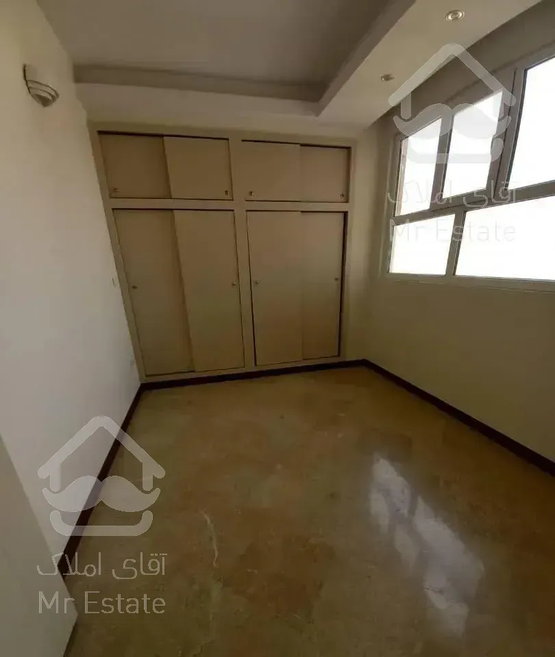 120متر . تاپ لوکیشن . 3خواب . هروی