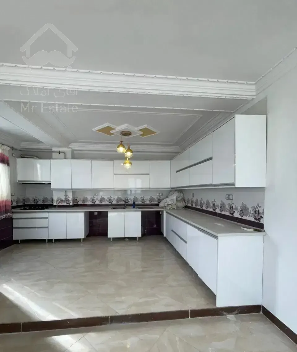 ۱۰۳متری  تک واحدی با سند تک برگ چند قدمی ساحل