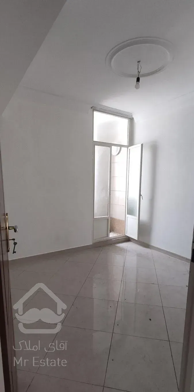 فروش آپارتمان ۹۰ متری ۲ خوابه در کوی بیمه