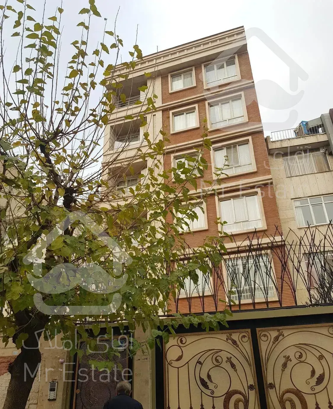 خوش نقشه، دو پارکینگ سندی