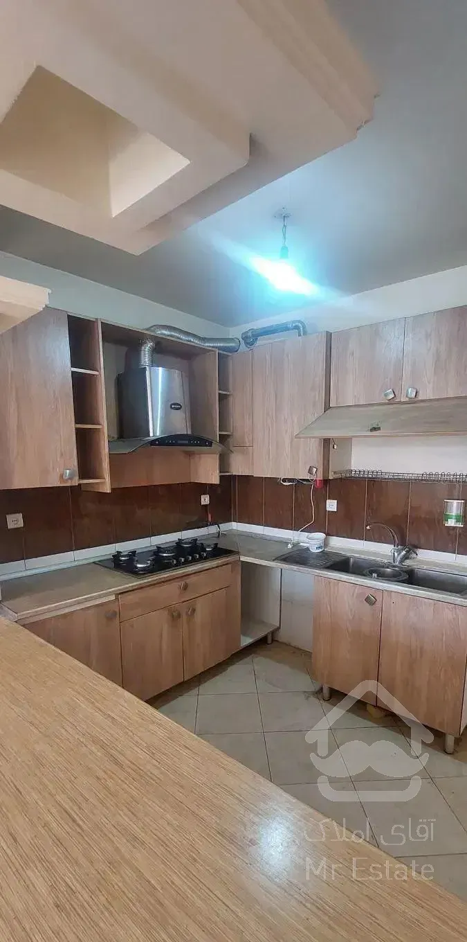 ۹۵ متر خیابان جنیدی از سمت گلشهر