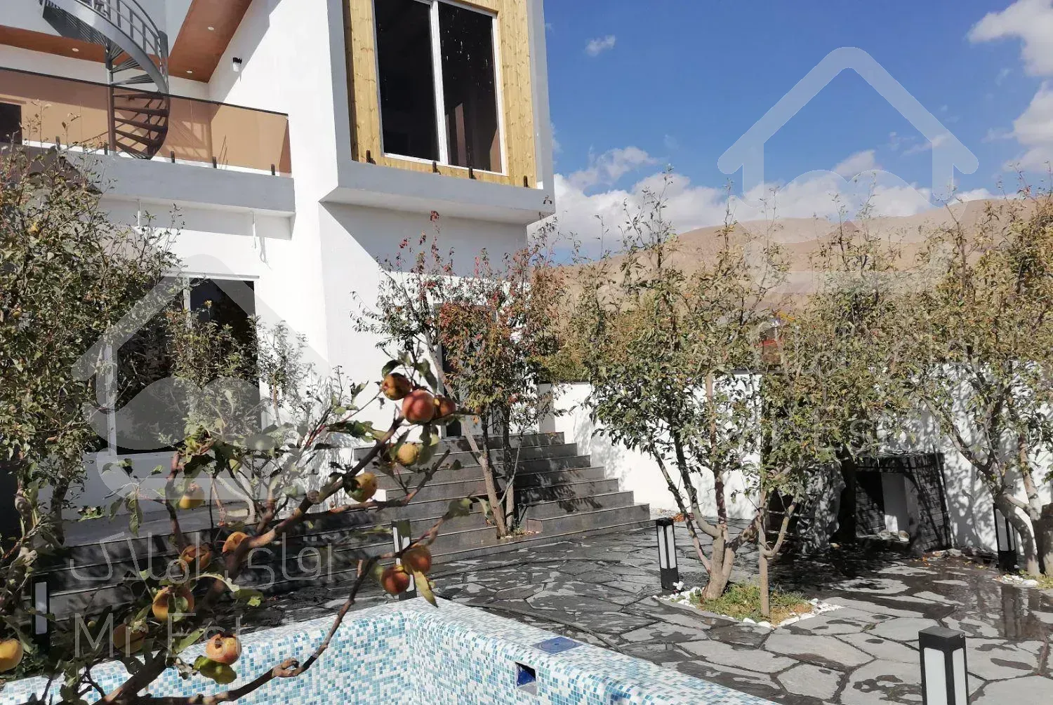 ویلا باغ شهرکی مدرن550باغ 400بنا فول مدرن جابان