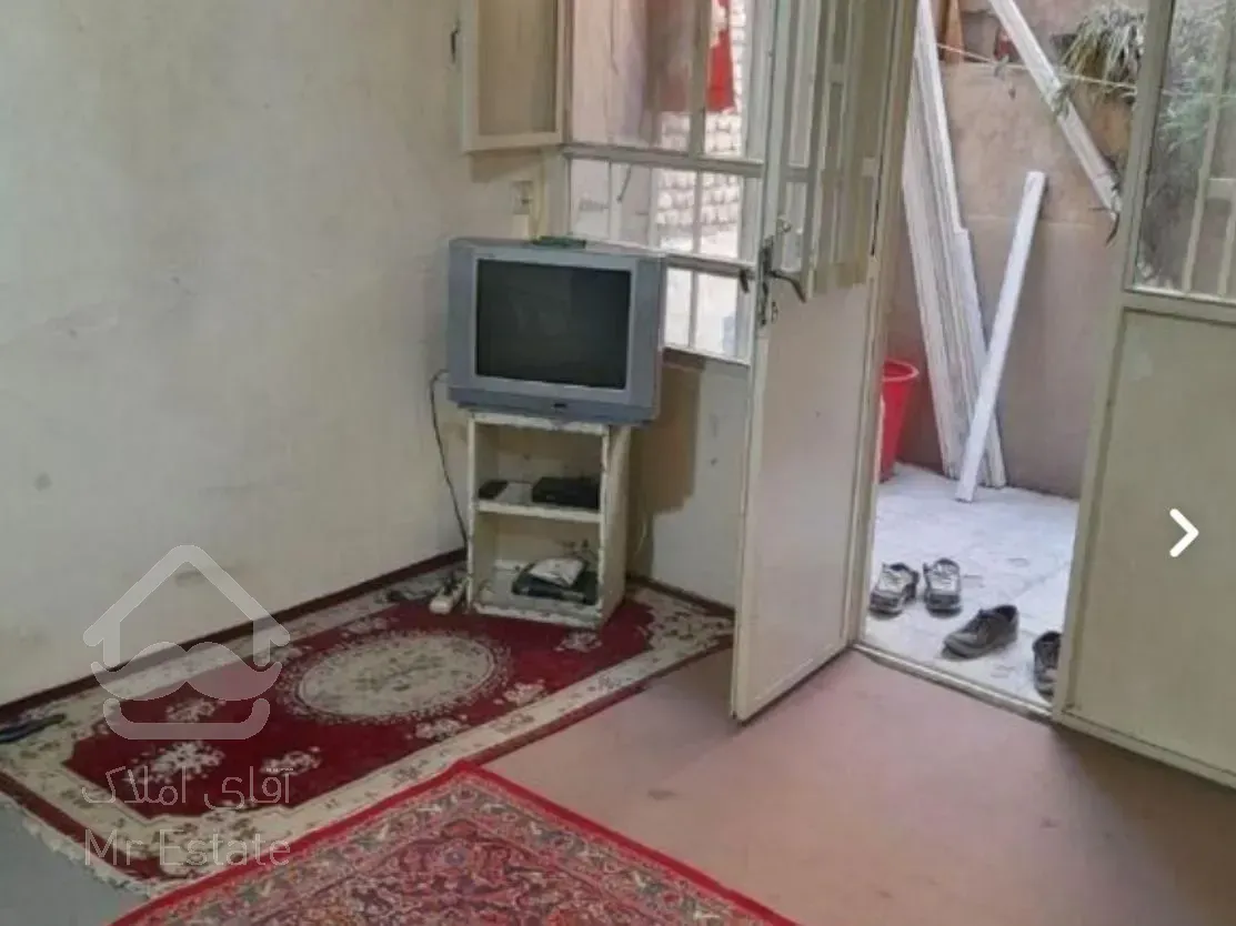 فرحزاد/خ تبرک/۵۵ متری/همکف راه جدا/ حیاط مستقل