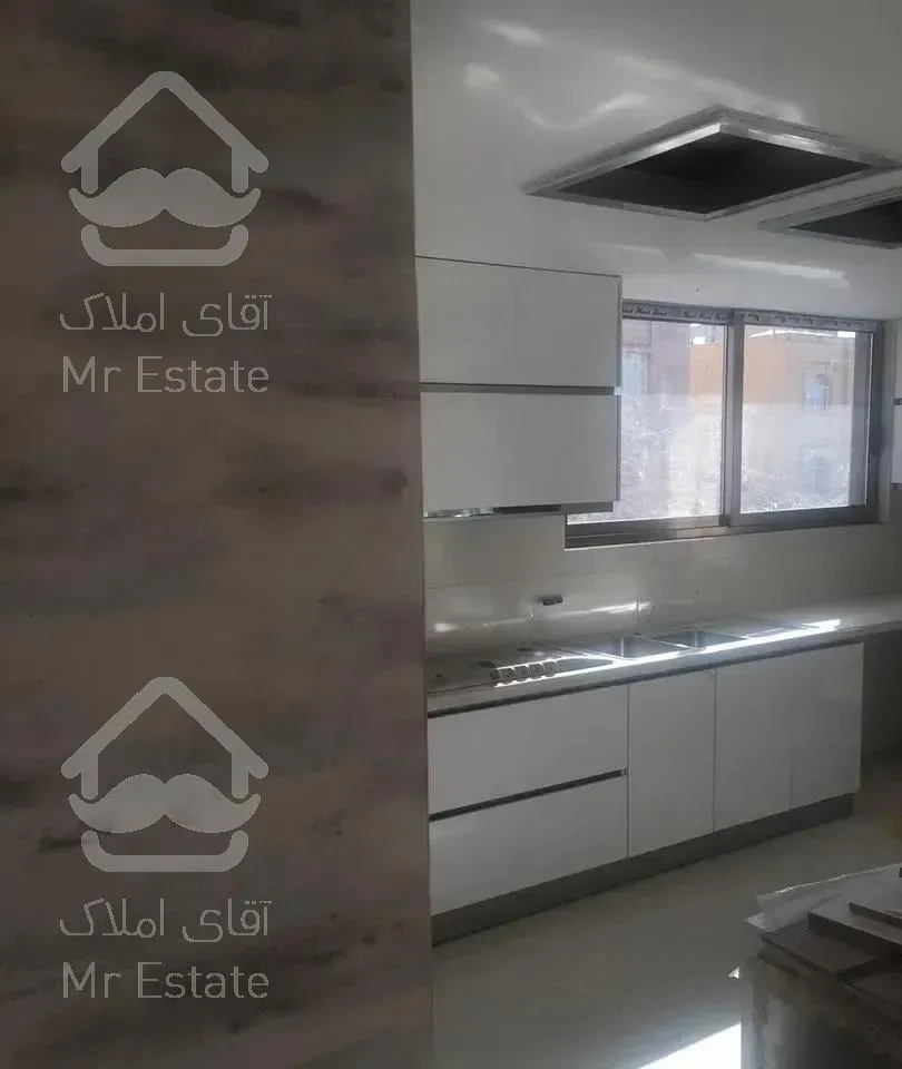 ۱۳۰متر آپارتمان شیک/برازنده