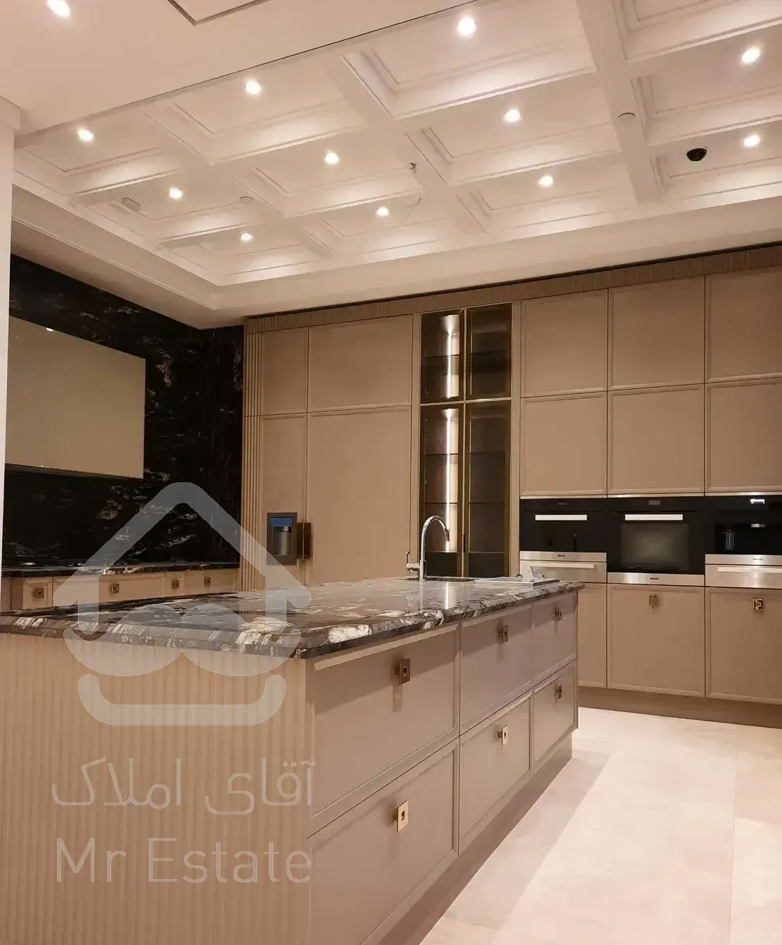 400 متر 4خواب مستر فرمانیه تراس قابل چیدمان ویودار