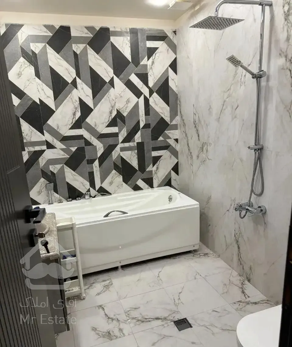 ۳۰۰متر ۴ خواب فول مستر مشاعات آبی