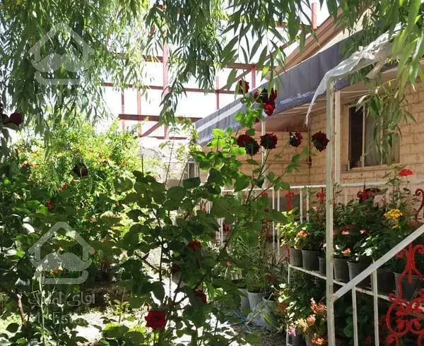 خانه ویلایی ۳۰۰متری تک خواب