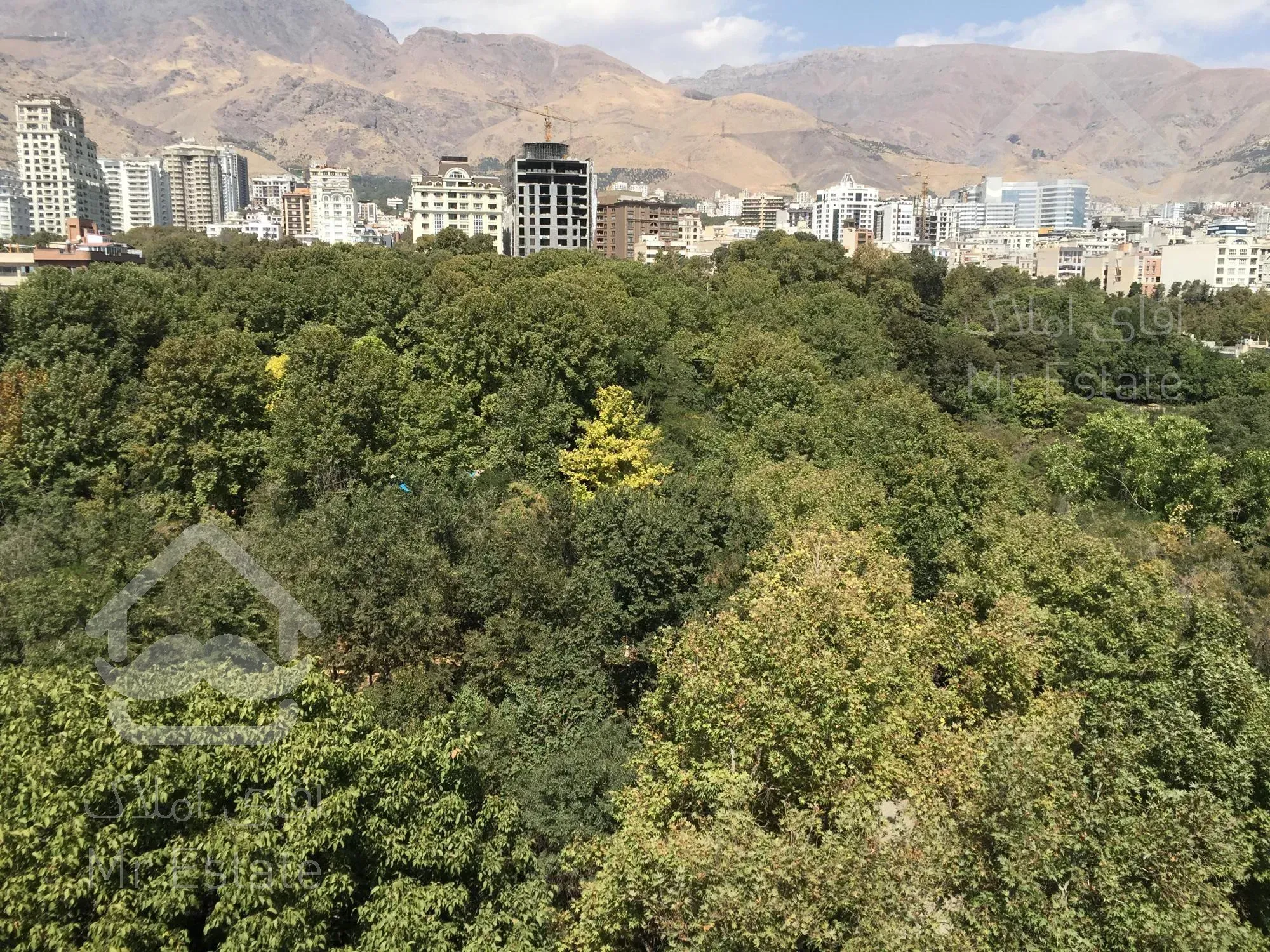 فروش ۶۶۰ متر پنت هاوس مدرن با چشم انداز خاص