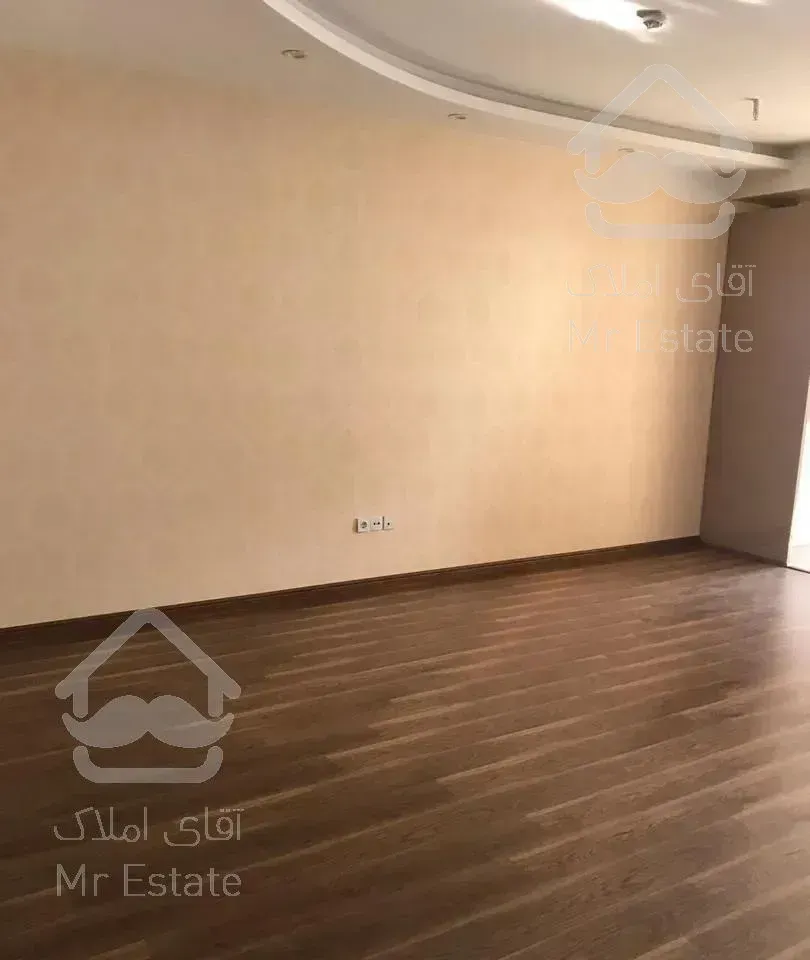 100 متر ازگل برج خلیج فارس