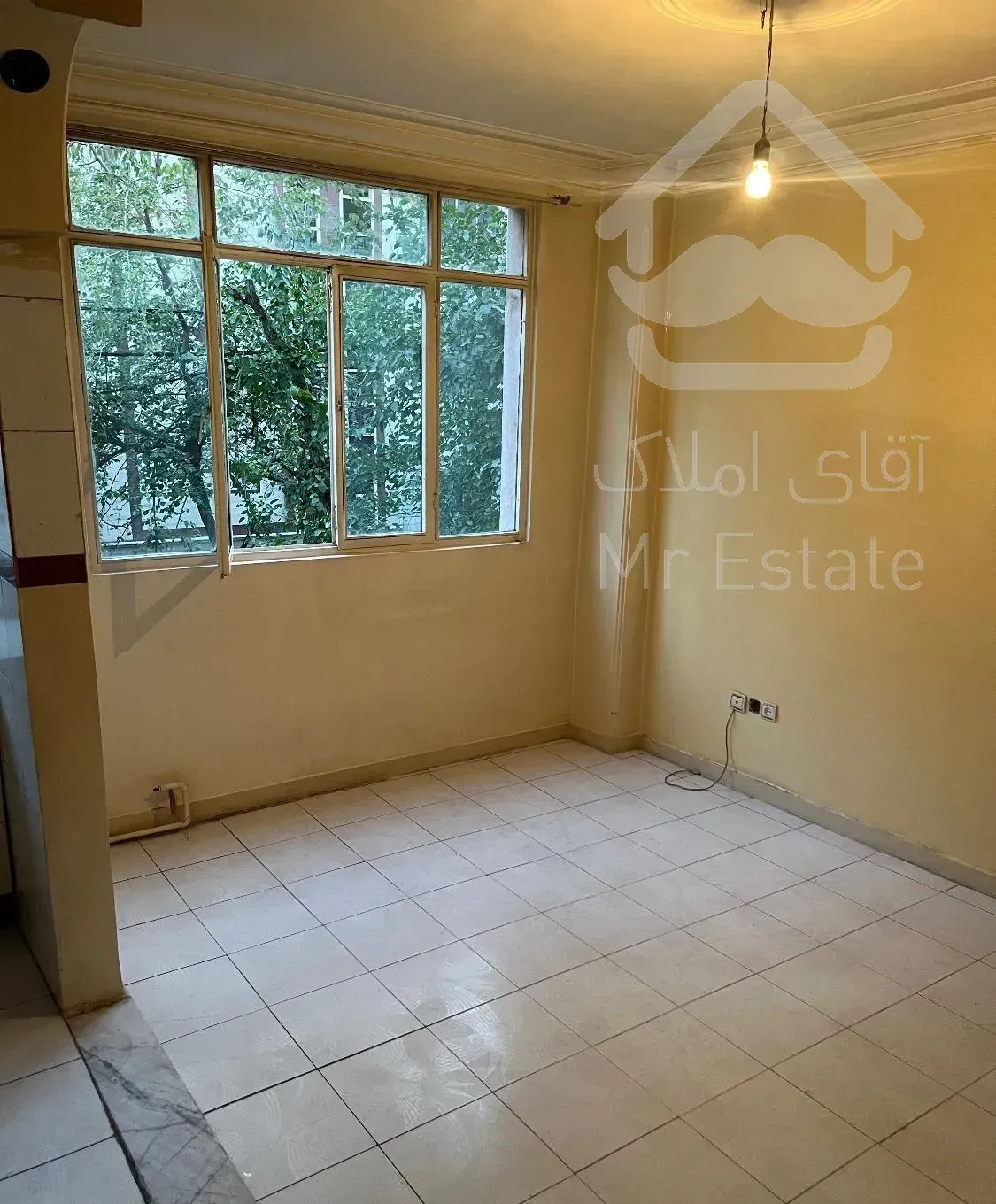 ۴۰ متر با پارکینگ (املاک آرتین)