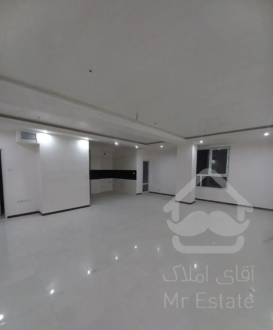 ۱۰۰ متری/کلید نخورده/فول امکانات