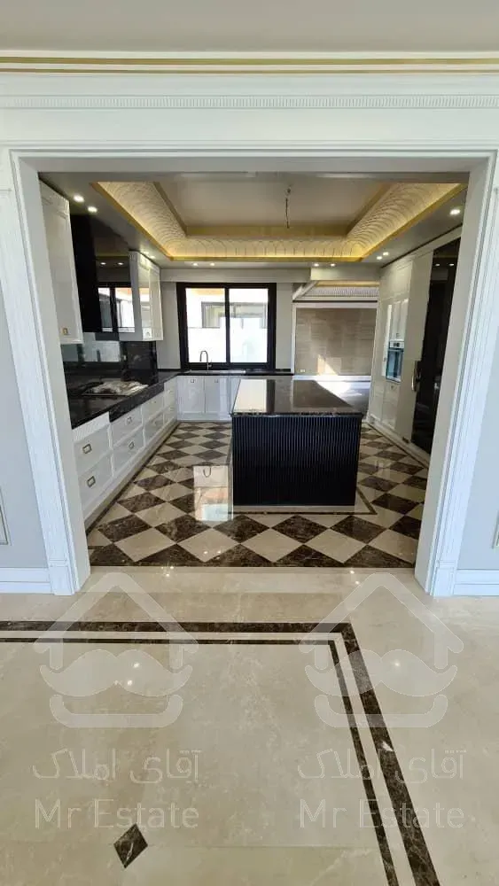 ۳۳۰ متر برج باغ زعفرانیه