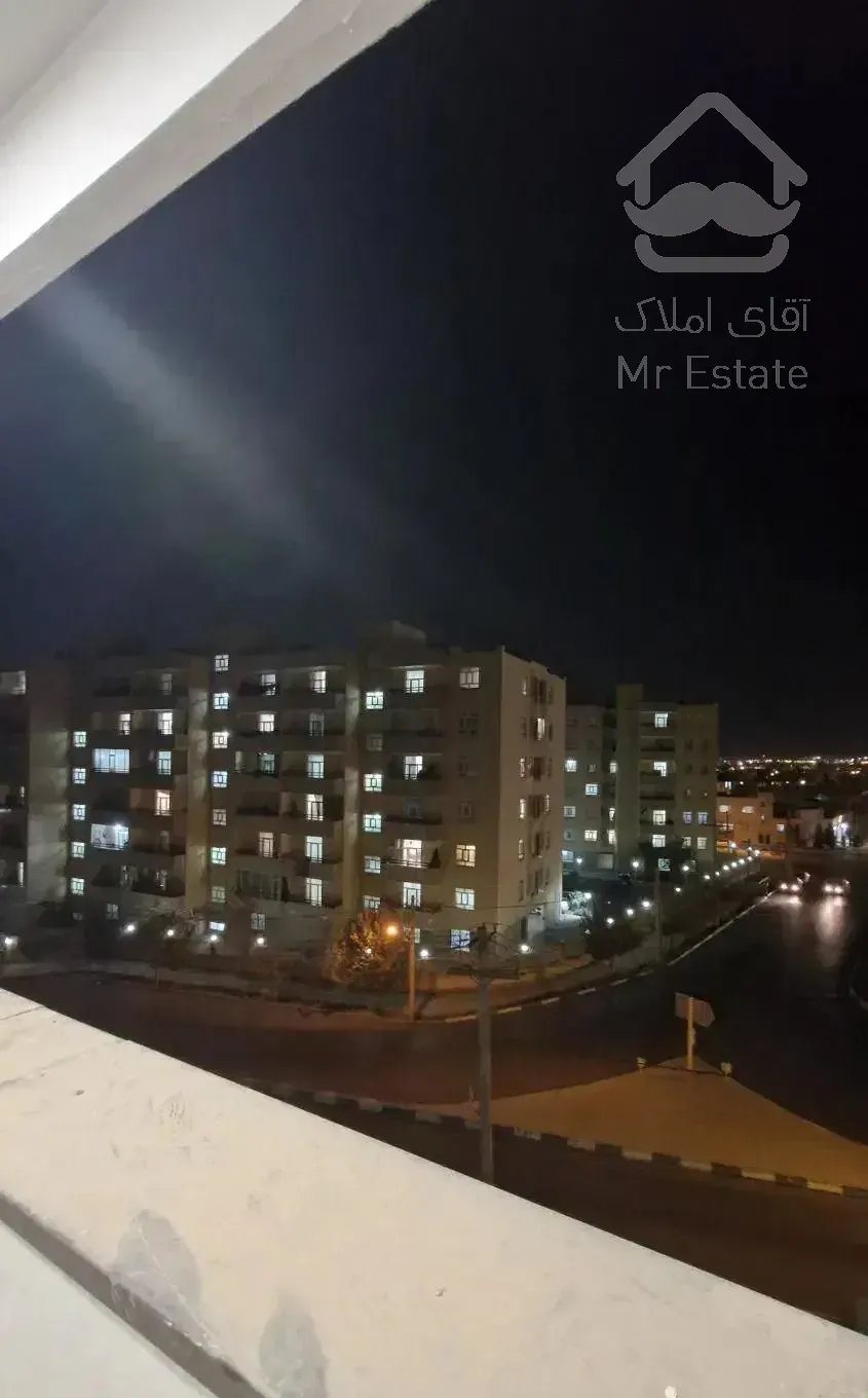 آپارتمان 113 متری جنوبی اندیشه فاز 2