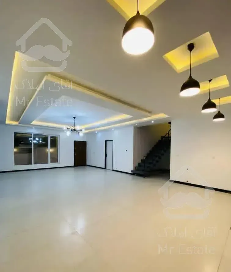 ویلا ۳۰۰مترزمین ،استخردار،رووف گاردن،نوساز