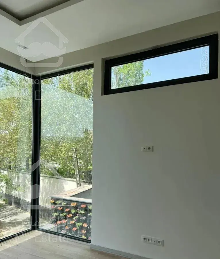 نیاوران ۲۰۰متر برج باغ ۲۰متر تراس اختصاصی