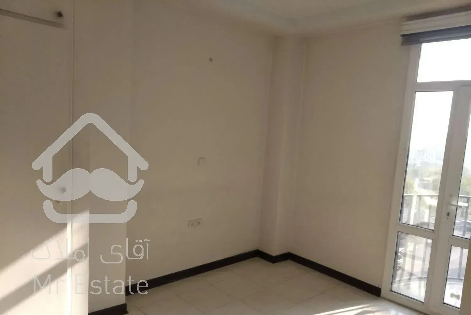 بلوار فرحزادی بالاتر از میدان کتاب گلبرگ سوم