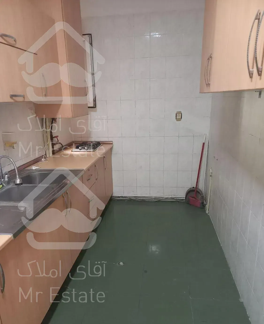 آپارتمان  ۱۸۳ متر . سند مسکونی. موقیعت اداری