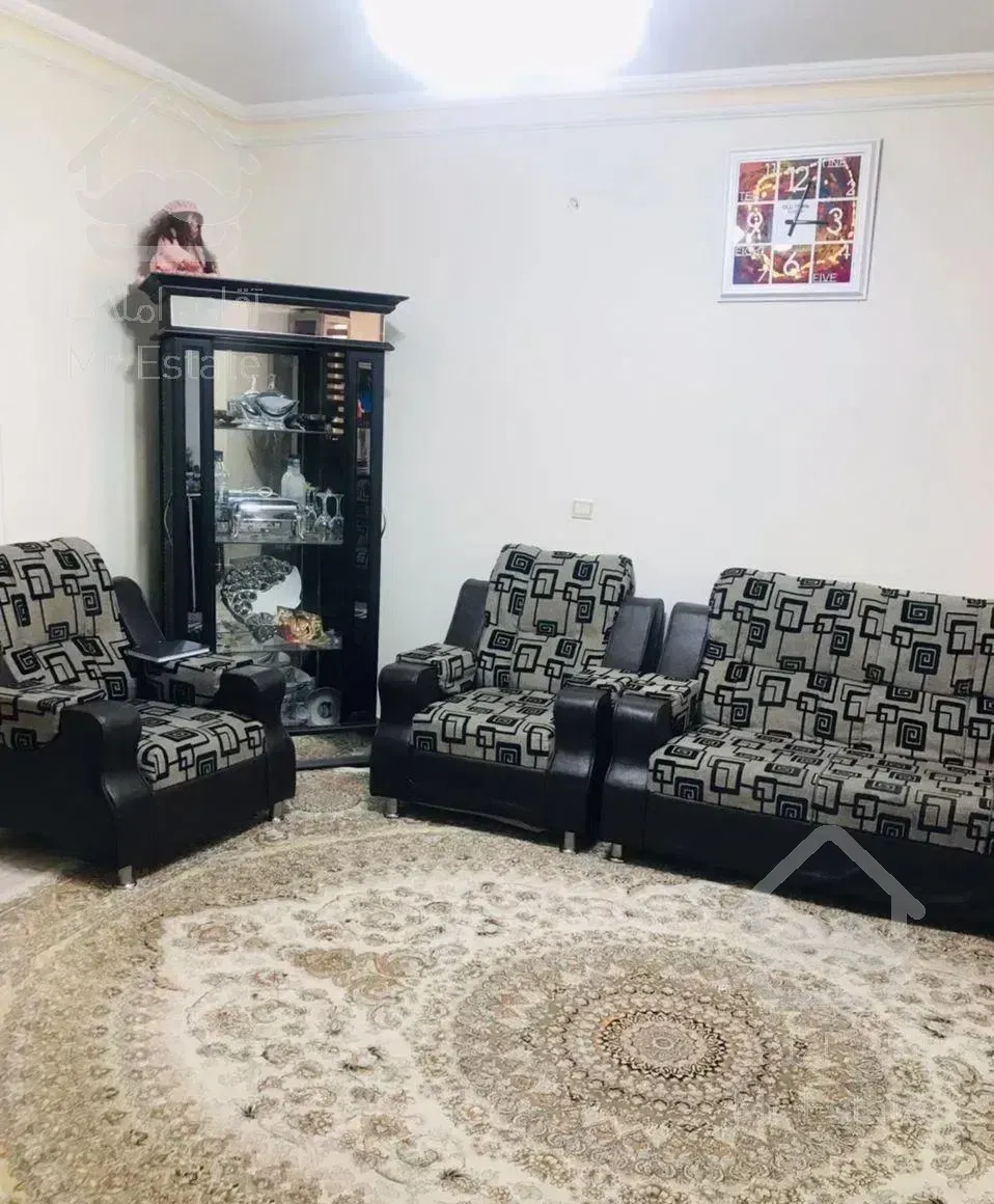 آپارتمان ۶۸ متری دو خواب پارکینگ اختصاصی