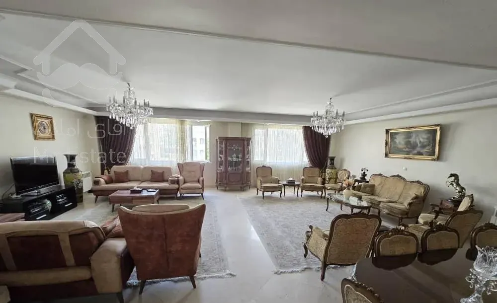 ۲۰۰ متر * تک واحدی * سالن پرده خور