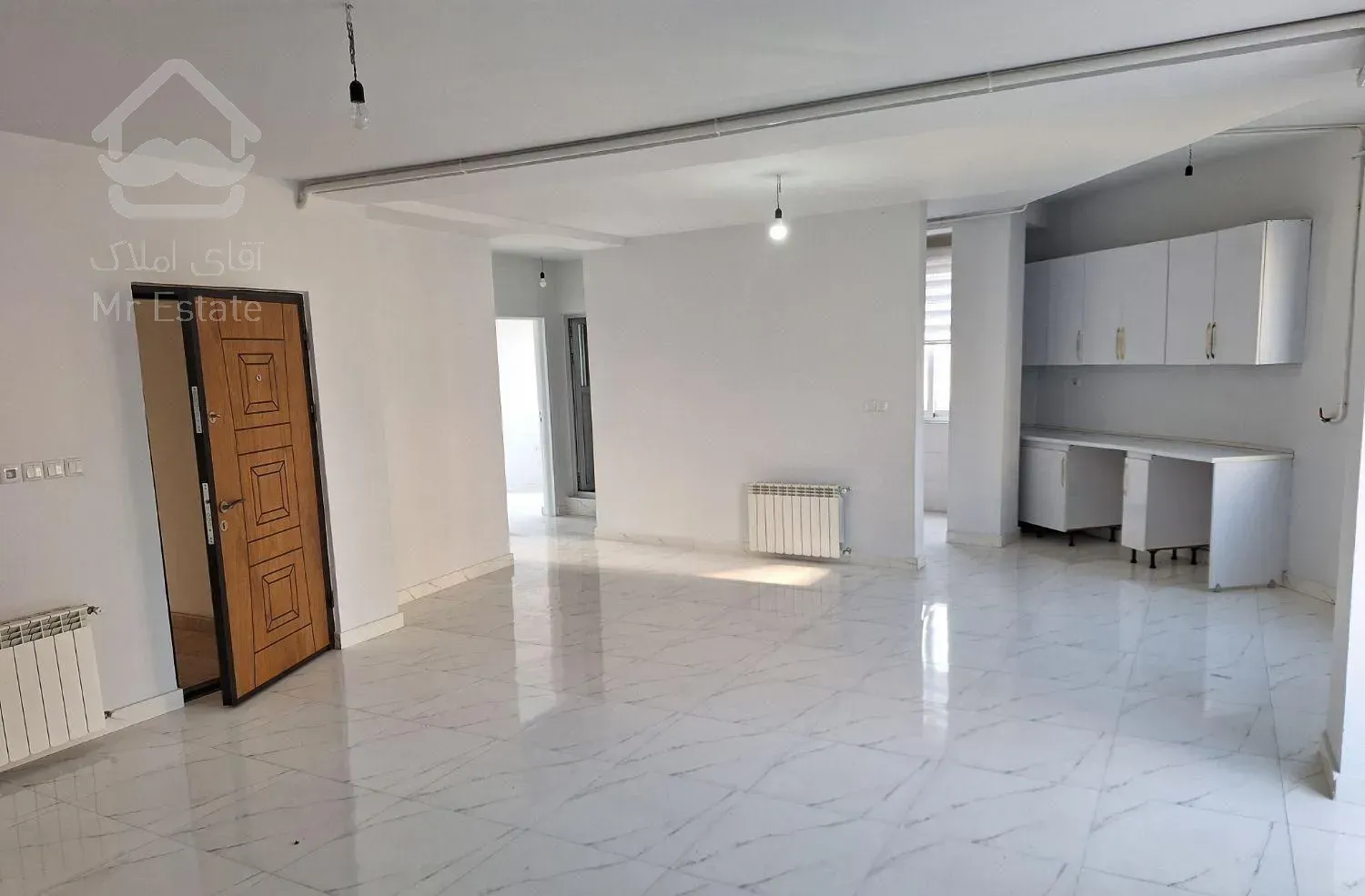 آپارتمان ۱۱۰ متر نبش خیابان اصلی