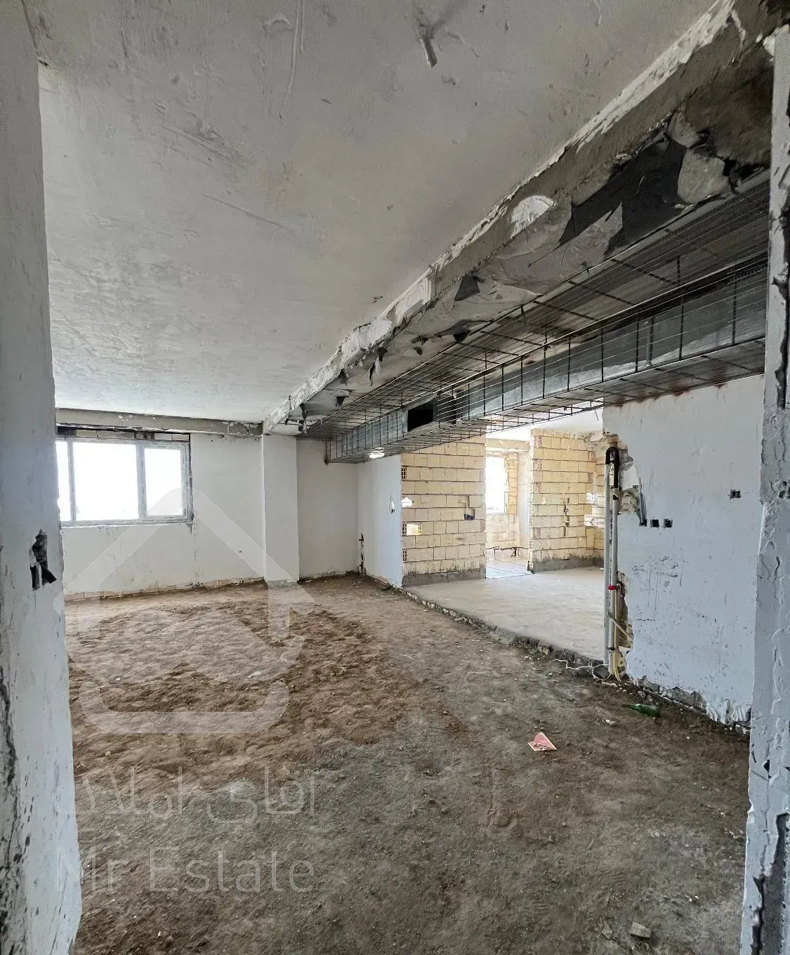 فروش اپارتمان تک واحدی ۱۳۰ متری