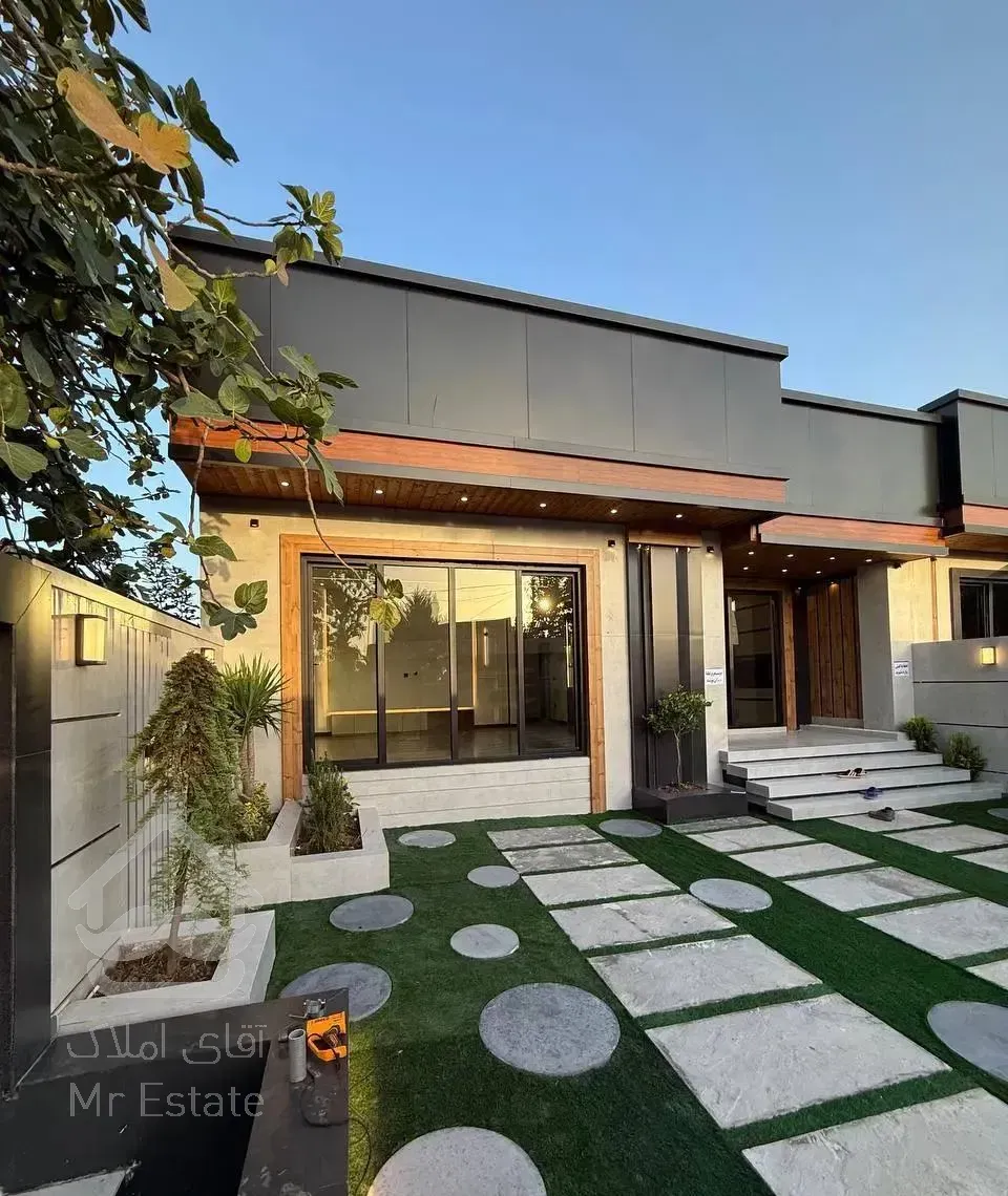 استخردار نمامدرن سندتکبرگ۳۰۰مترزمین/۱۵۰متربنا۲خواب
