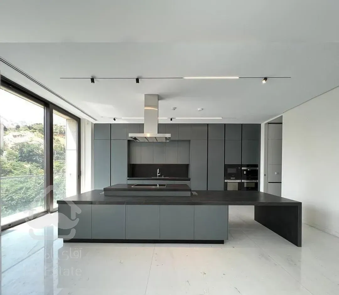 زعفرانیه ۲۰۵متر/نوساز/طبقات بالا/بی رقیب