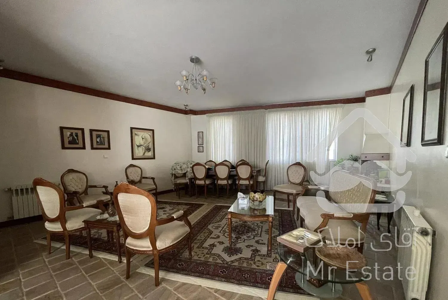 آپارتمان زیبا، دارای قدر سهم، نزدیک‌ باغ ایرانی