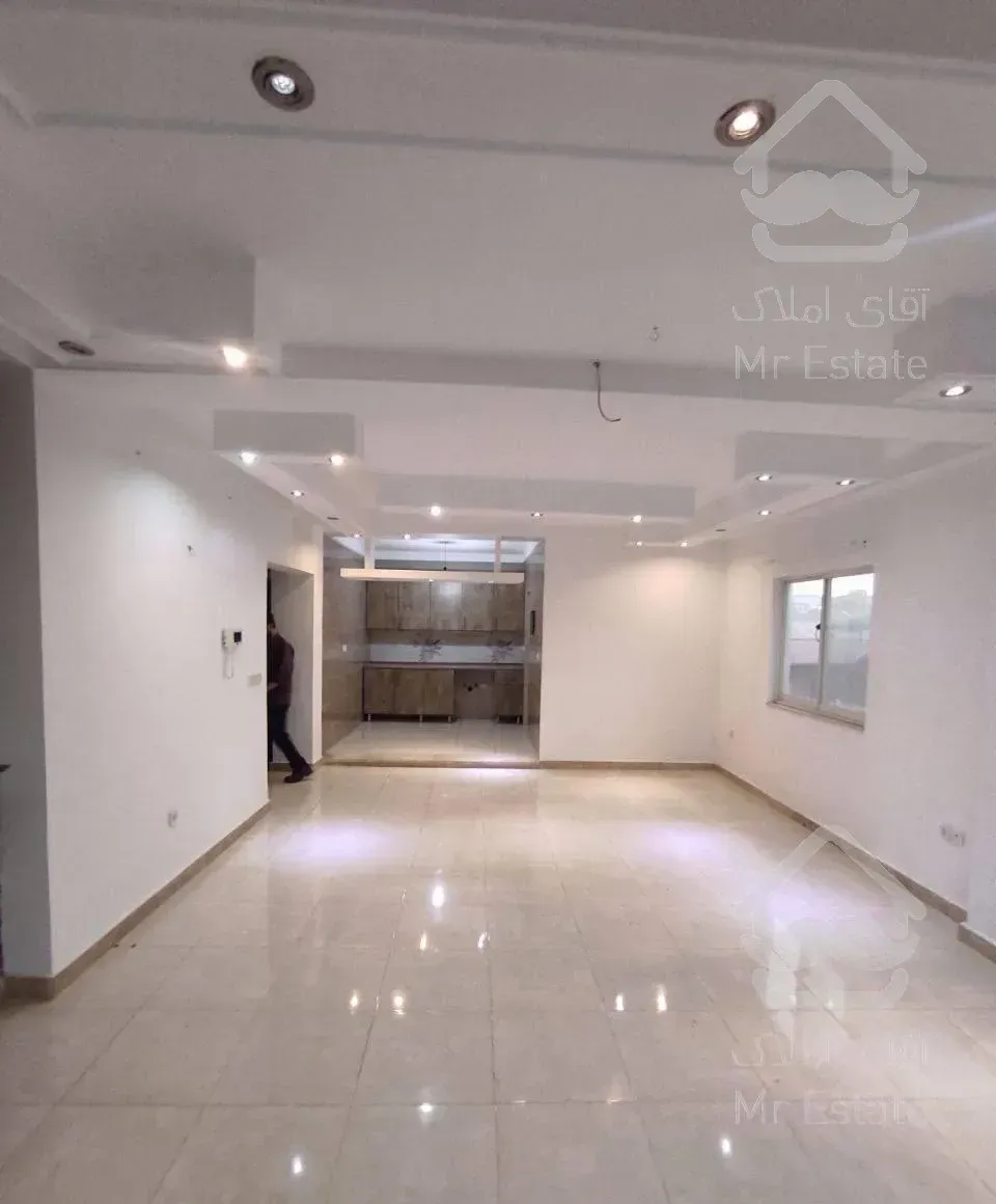 آپارتمان ۱۳۰متر ط۱ تک واحدی واقع چالوس خ ۱۷شهریور