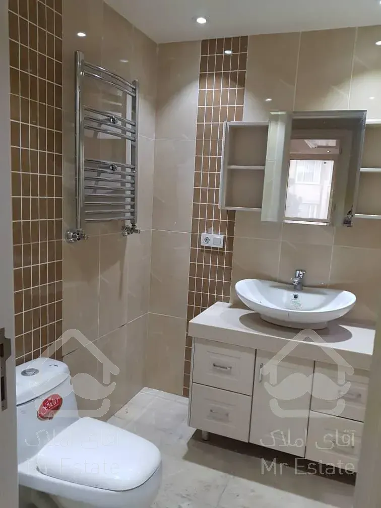 ۲۲۰ متر آجودانیه تراس بزرگ ویو شهر،فول مشاعات