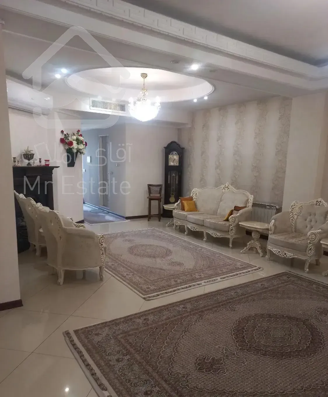 آپارتمان ۱۲۱متر ۳خواب خوب فول saf