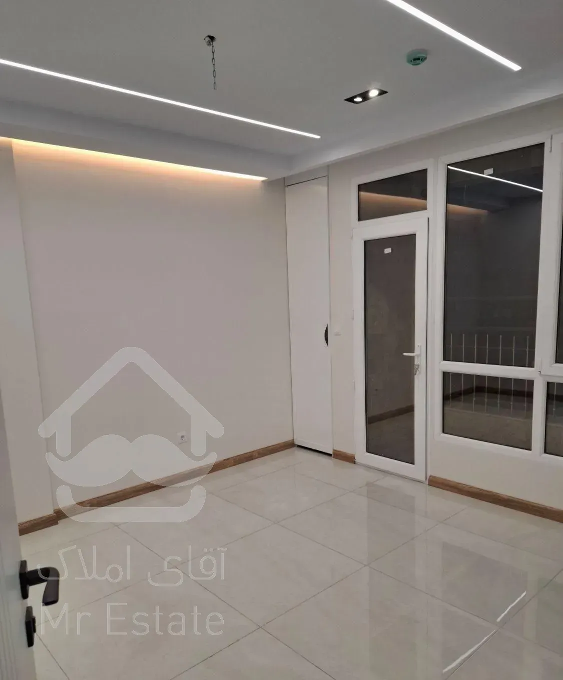 ۸۱متر/۲خواب/فول امکانات شیک/طرشت