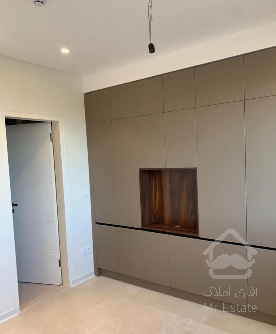 ۱۱۷ متر / دزاشیب / ۲ پارکینگ سندی