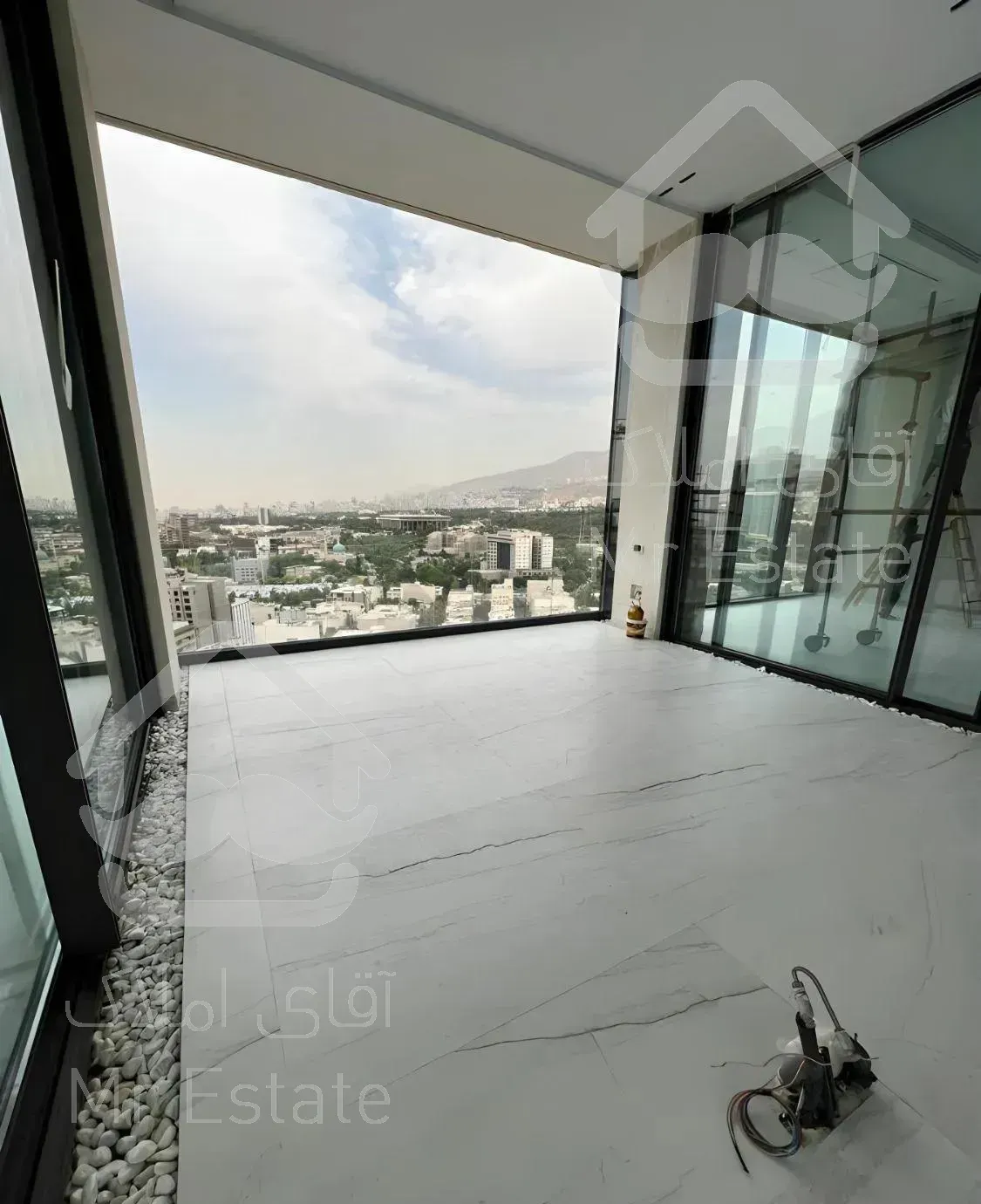 نیاوران/گلسنگ/۲۲۰ متر/مدرن/ویو ابدی