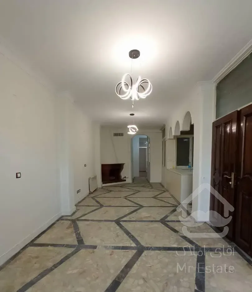 فروش آپارتمان ۸۳ متری ۲ خوابه در جمال‌زاده شمالی