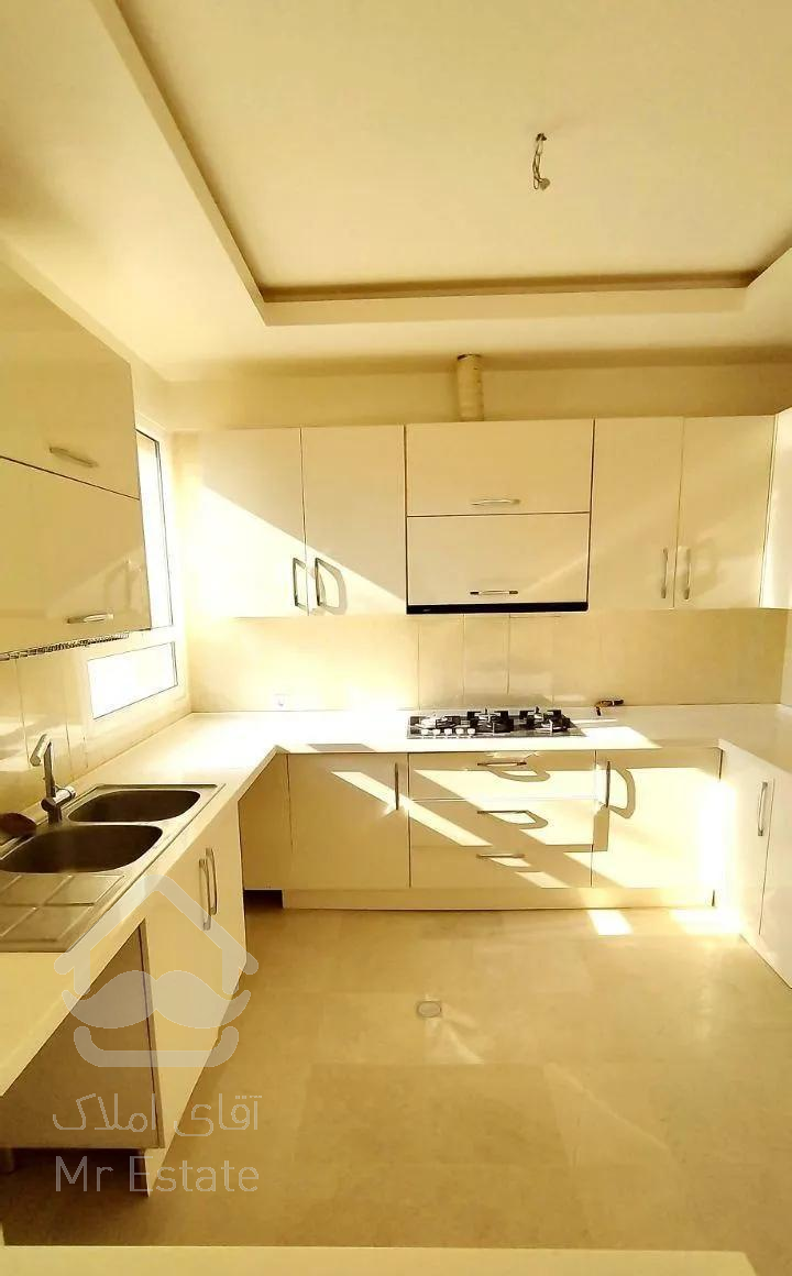 قلهک ۱۰۰متر ۲خواب ۴ ساله فول