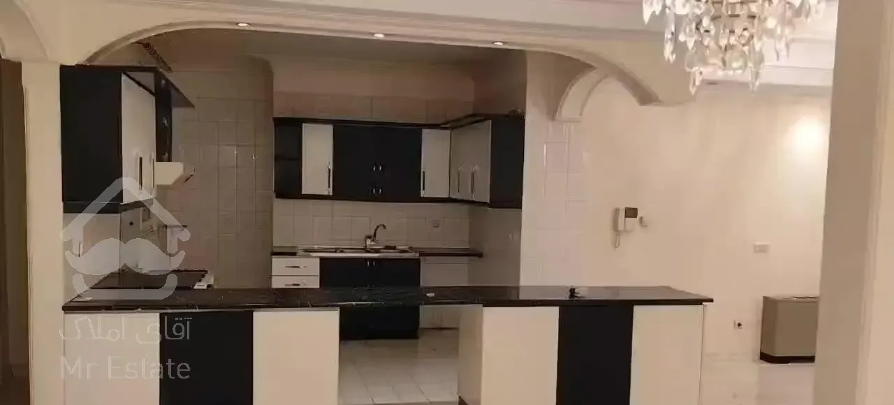 170 متری ، آجودانیه