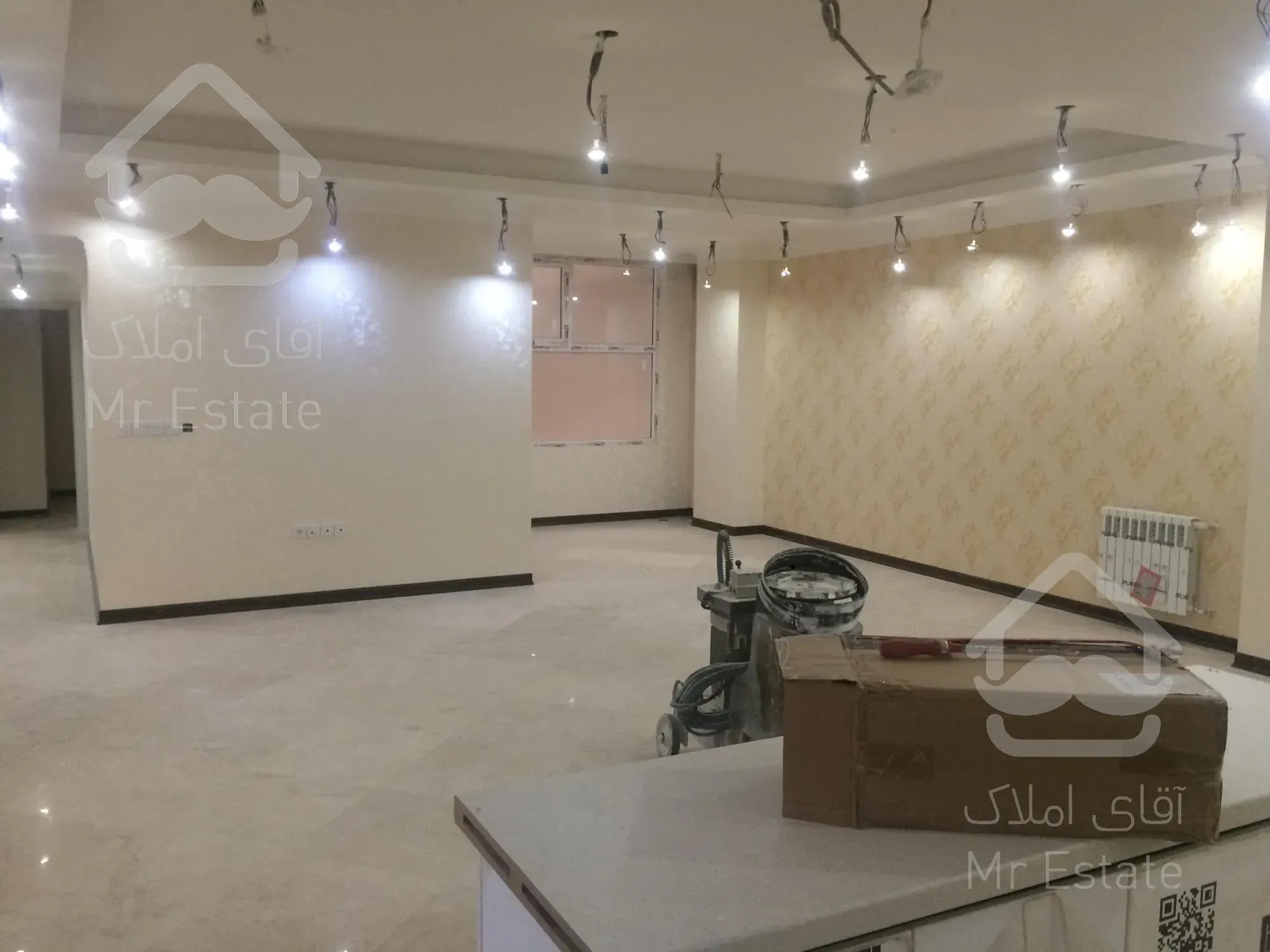 ۱۴۰متر نوساز عالی صادقیه شمال فردوس شرق